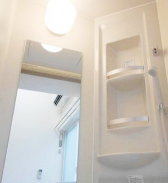 バス・シャワールーム　シャワー室（同一仕様写真）