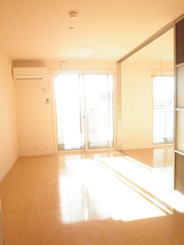 居室・リビング　図面と現状に相違がある場合には現状を優先