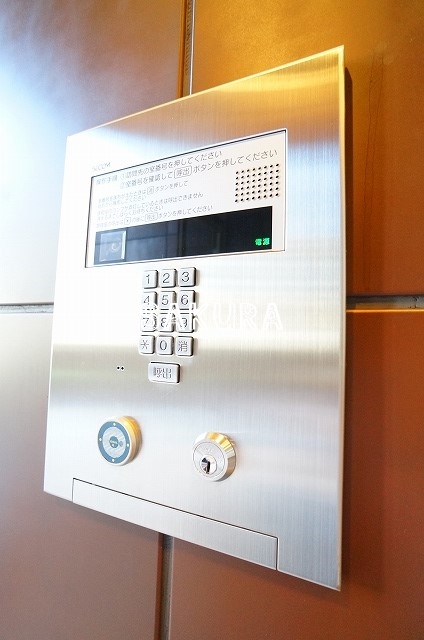 セキュリティ　女性の方でも安心のモニター付きオートロック♪