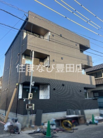 建物外観　建築中