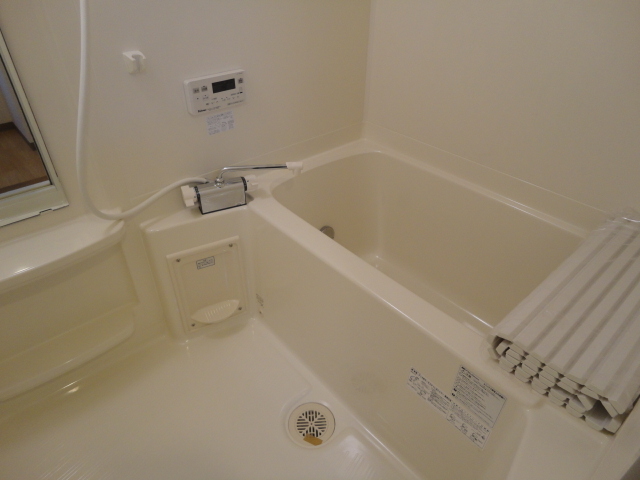 バス・シャワールーム　バス（追炊き機能付き）