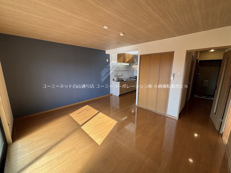 居室・リビング　アクセントクロス★