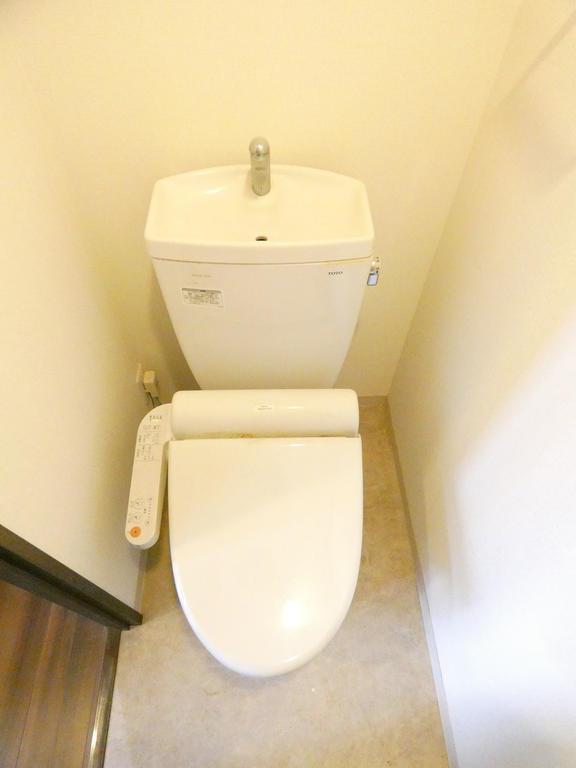 トイレ　トイレ