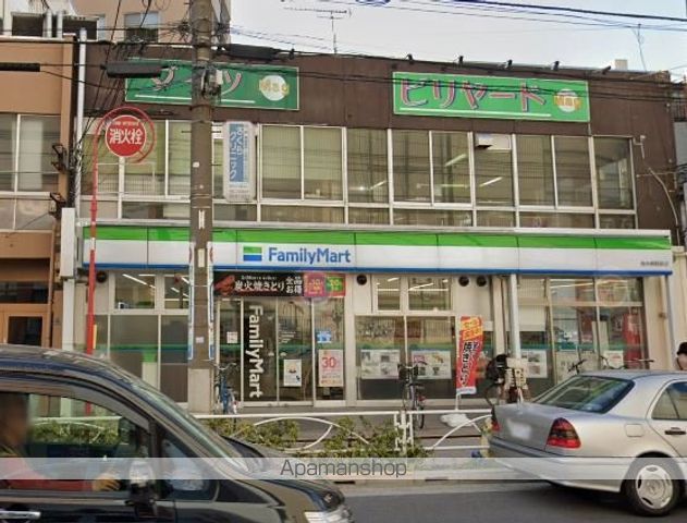 コンビニ　ファミリーマート（コンビニ）まで207m