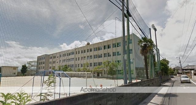 小学校　高松市立十河小学校（小学校）まで509m