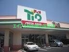 スーパー　ティオ東岡山店（スーパー）まで723m