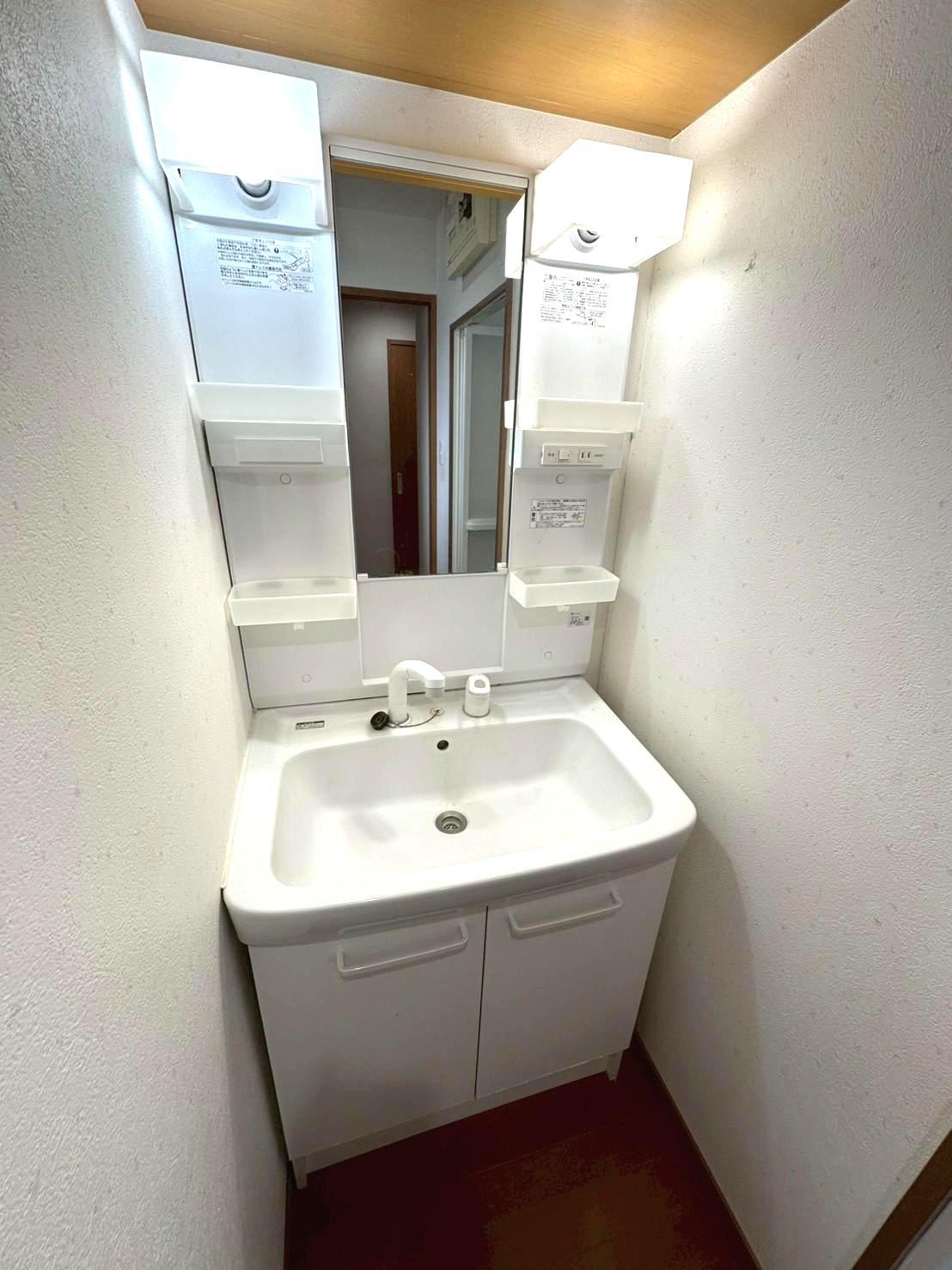 洗面設備　洗面所