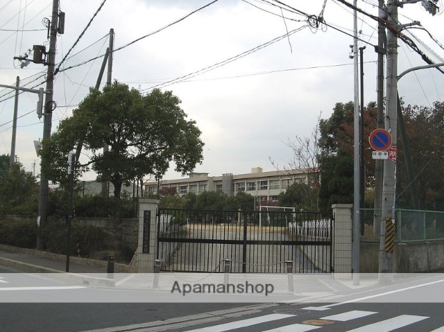 小学校　桜井谷小学校（小学校）まで813m