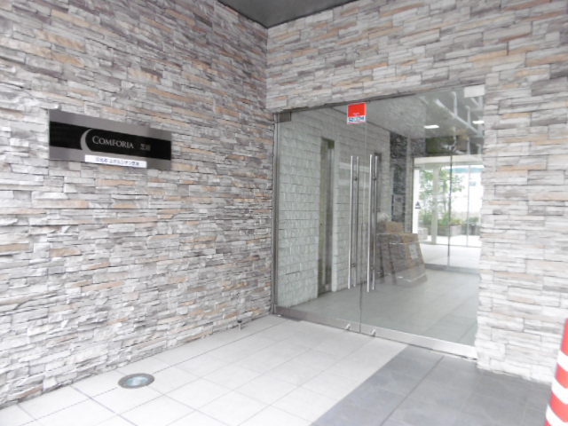 エントランス　エントランス