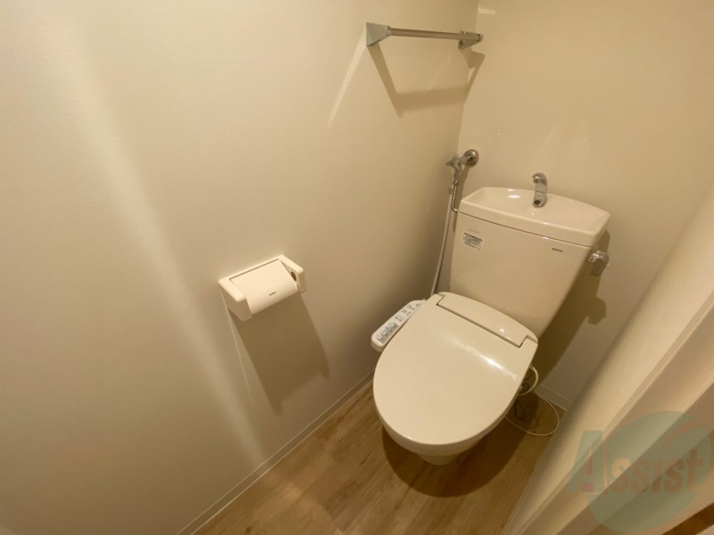 トイレ　トイレです。ウォシュレット付を探している方、おすすめです。
