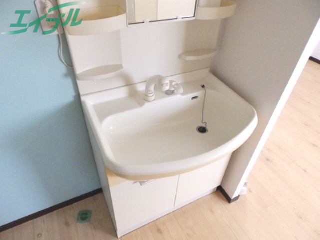 洗面設備　洗面所同型別部屋のお写真です