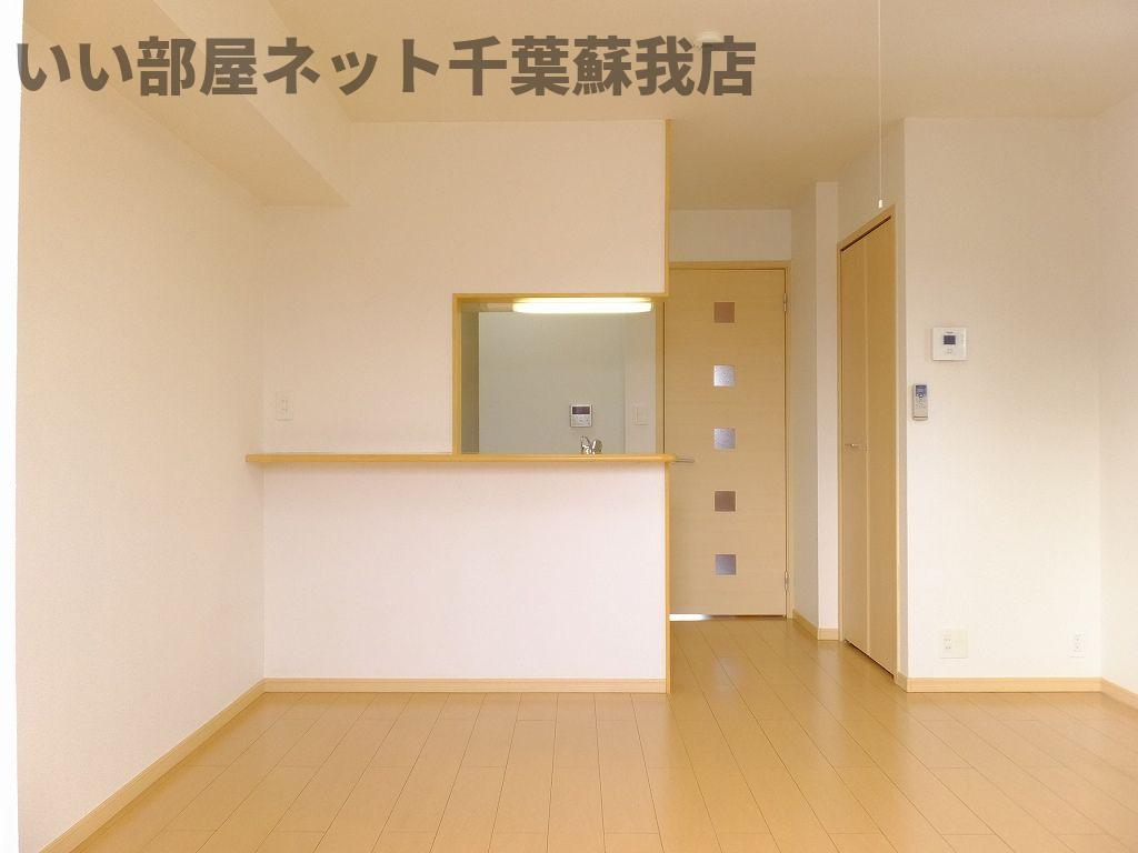 居室・リビング　ゆったり過ごせる居間です