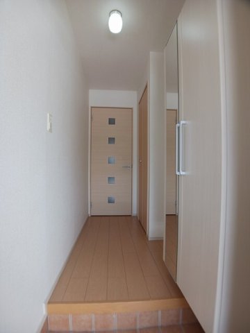 玄関　収納もある玄関です