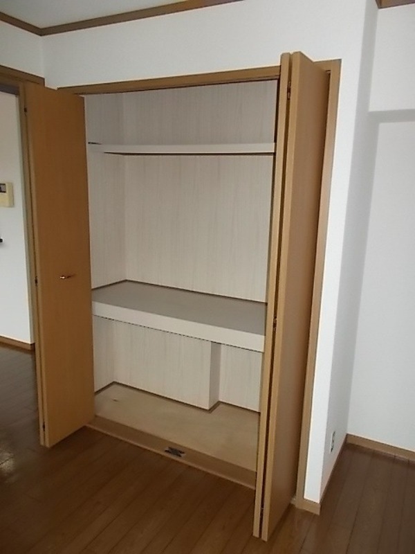 収納　図面と現状に相違がある場合には現状を優先