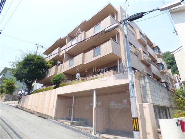 建物外観　外観・摩耶ケーブル近くの緑豊かな住宅街！