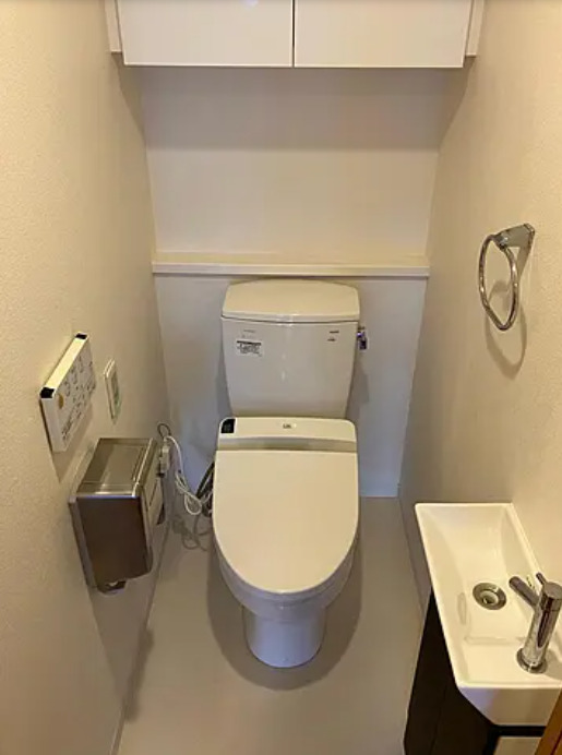 トイレ　※別部屋の参考写真です。