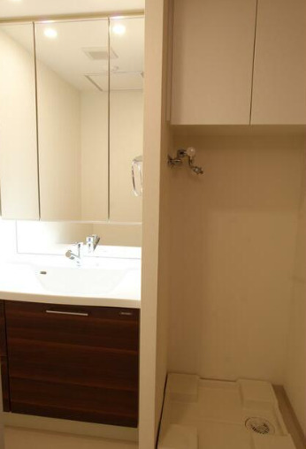 洗面設備　※別部屋の参考写真です。