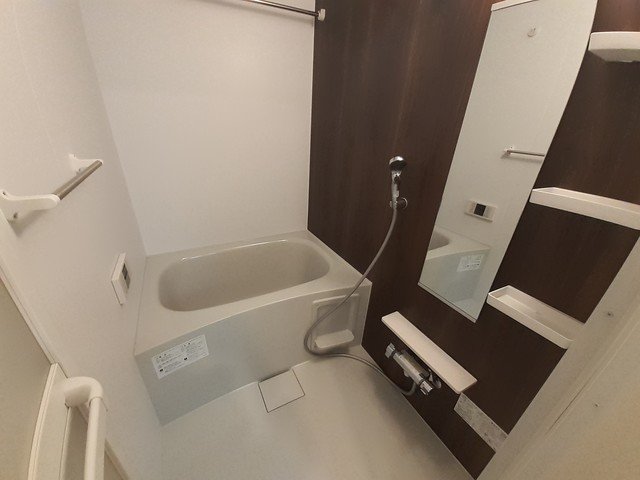 バス・シャワールーム　お風呂です