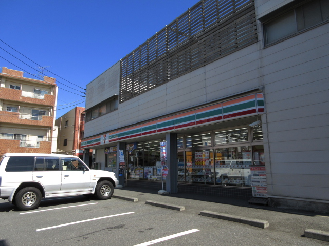 コンビニ　セブンイレブン川崎馬絹西店（コンビニ）まで79m