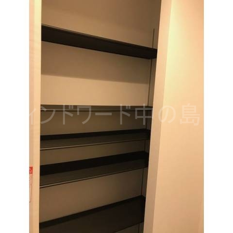 玄関　詳細は、ウィンドワード中の島店までご相談下さい。