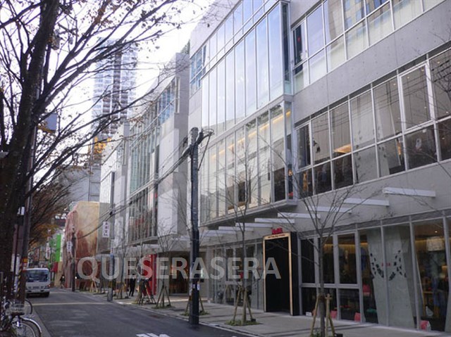 ショッピングセンター　アーバンテラス茶屋町（ショッピングセンター）まで674m