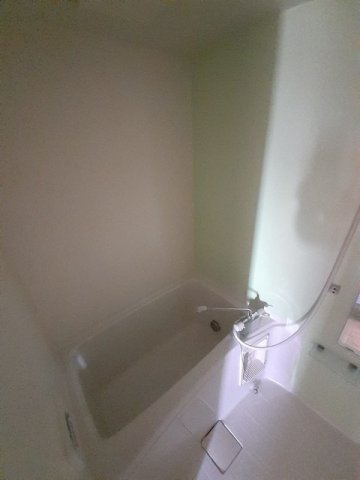 バス・シャワールーム　ゆったり過ごせるお風呂です