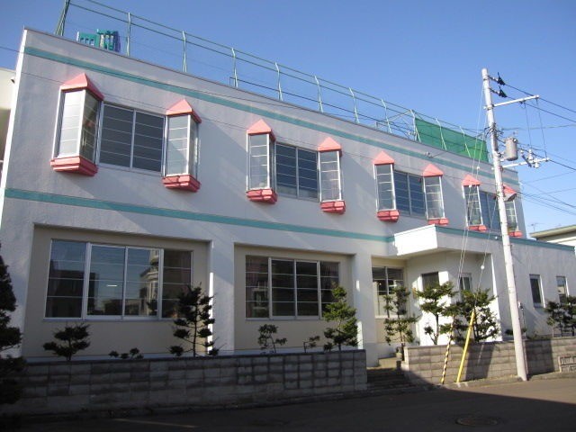 幼稚園・保育園　厚別幼稚園（幼稚園・保育園）まで268m