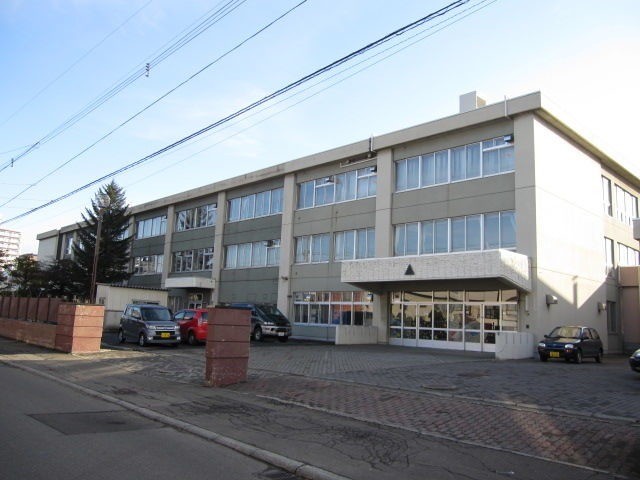 その他　札幌市立信濃中学校（その他）まで981m