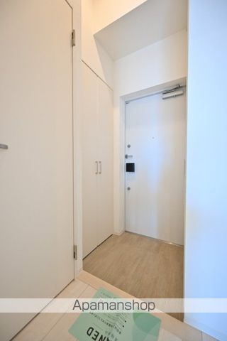 日暮里・舎人ライナー 日暮里駅 徒歩8分 9階建 築3年の玄関写真