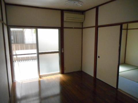 居室・リビング　室内
