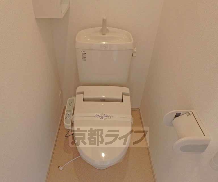 トイレ　ウォシュレット付です・