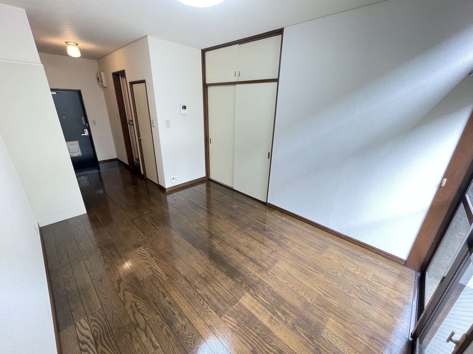 洗面設備　※同物件別号室の参考写真です。