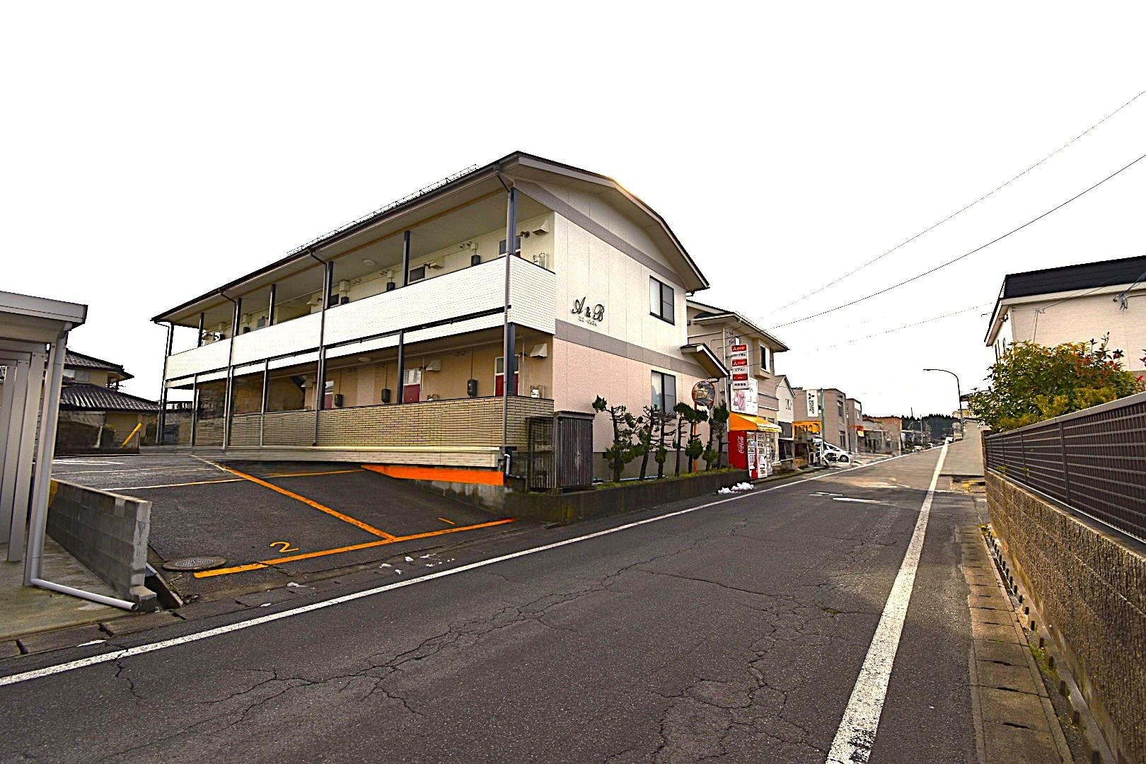 羽越本線 羽後本荘駅 徒歩20分 2階建 築35年の外観写真