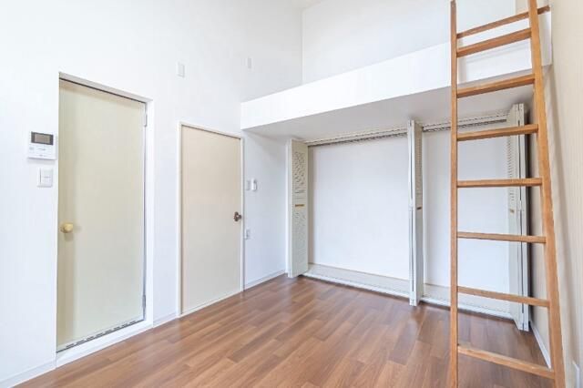 居室・リビング　※別部屋参考写真
