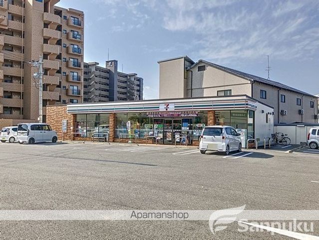 コンビニ　セブンイレブン（コンビニ）まで78m