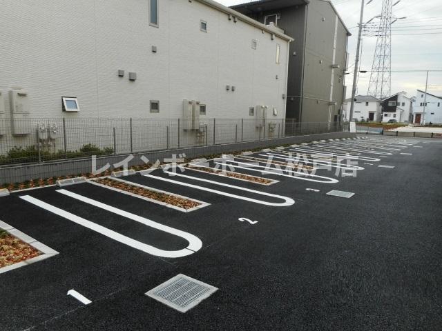 駐車場　車をお持ちの方に嬉しい駐車場付きの物件です