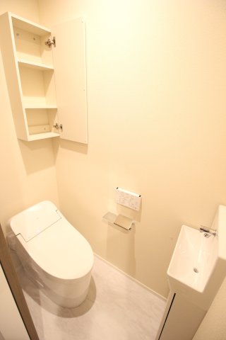 トイレ　落ち着いたトイレです
