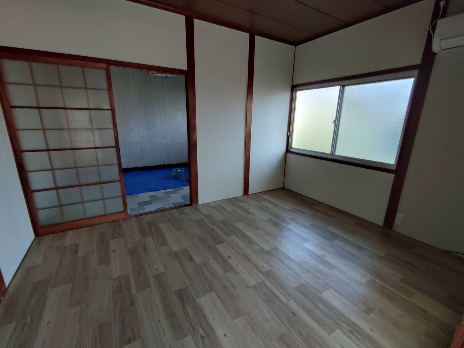連島町矢柄貸家の居間写真
