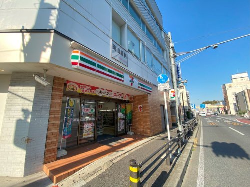 コンビニ　セブンイレブン 北松戸駅東口店（コンビニ）まで178m