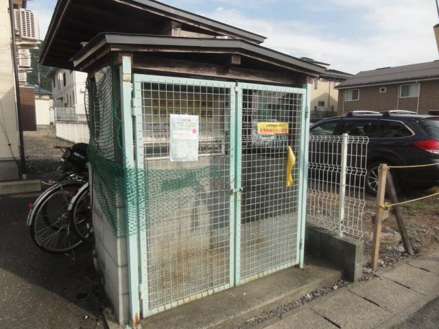 庭　専用ゴミ捨て場