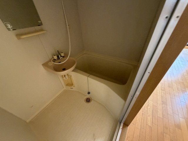 バス・シャワールーム　お風呂です