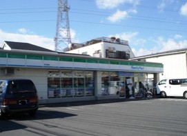 コンビニ　ファミリーマート南花畑店（コンビニ）まで251m