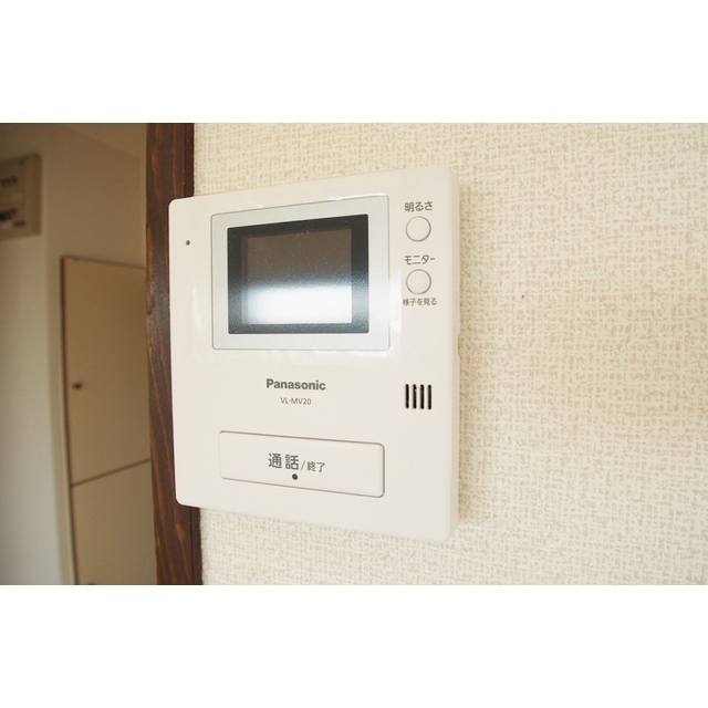 セキュリティ　玄関まで行かずに来訪者を確認、ＴＶドアホン