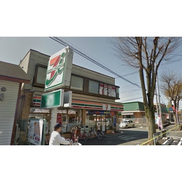 コンビニ　セブン－イレブン浦和埼玉大学店（コンビニ）まで560m