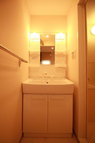 洗面設備　（別タイプ参考写真）ラ　コンテッサ　北区昭和町2