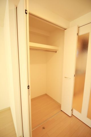 収納　（別タイプ参考写真）ラ　コンテッサ　北区昭和町2