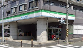 コンビニ　ファミリーマート戸塚名瀬町店（コンビニ）まで893m