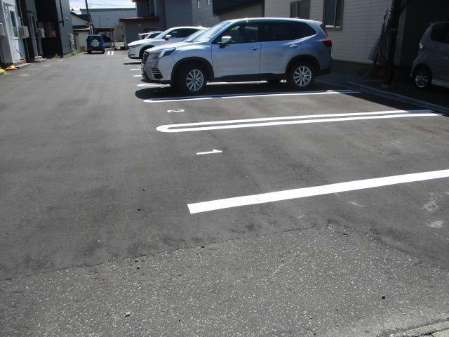 駐車場　駐車場