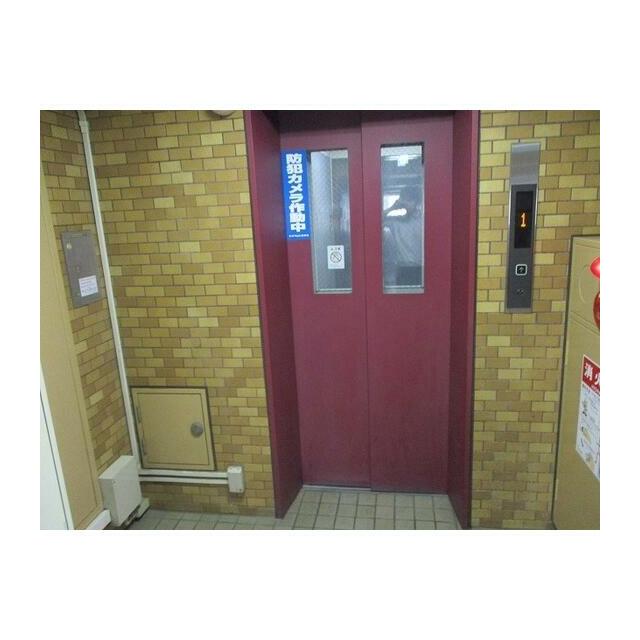 ロビー　エレベーター