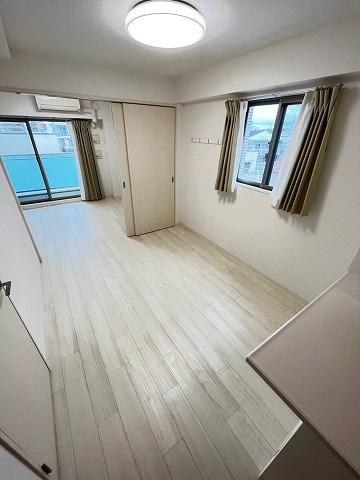 CODE西宮甲子園口の居間写真
